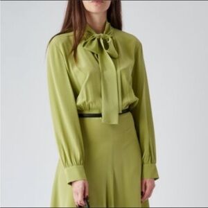 Gucci- Lime Green Silk Employee Longsleeve Bow Tie Button Down Shirt